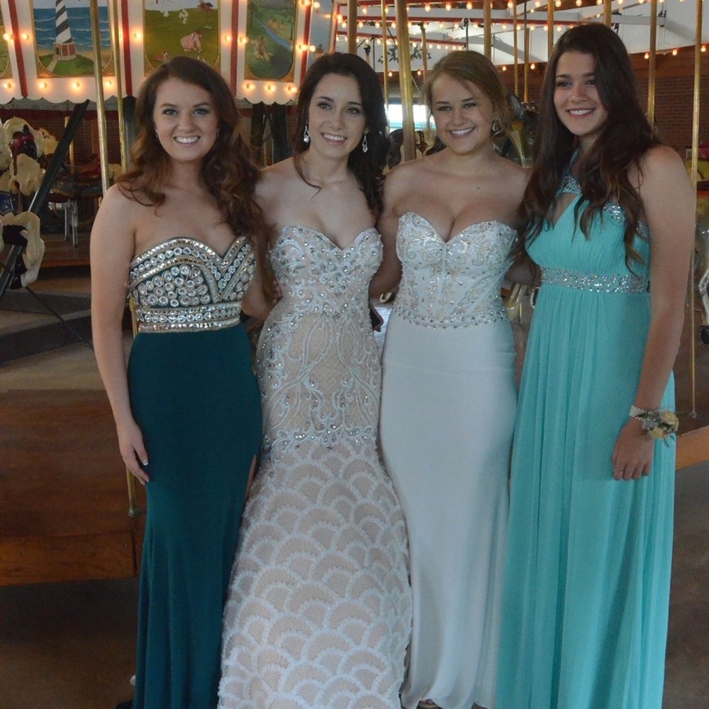 Two piece prom dress - Picture 3 of 3